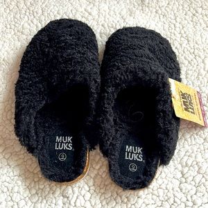 NWT MukLuks Slippers